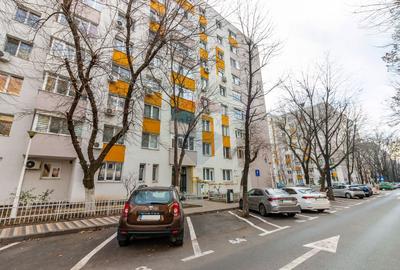 Apartament cu 3 camere de vânzare în zona Sebastian - 1