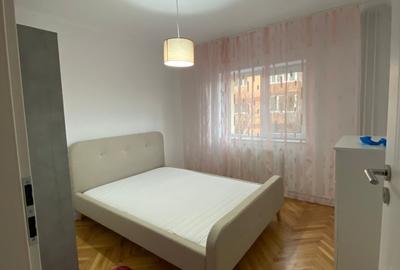 Apartament 3 camere semidecomandat, cartier Grigorescu