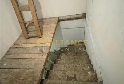 2 CASE LA PRET DE UNA - 37