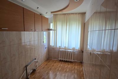 2 camere de vanzare , etaj superior, central  Focsani - 9