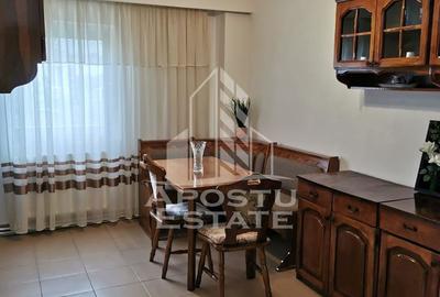 Apartament cu 4 camere decomandat, mobilat în Girocului