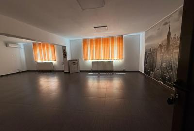 Copou - Facultatea de Arte , spațiu pt birou 60 mp parcare - 3