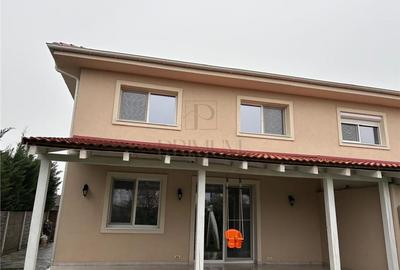 Duplex cu 5 camere în Moșnița Nouă