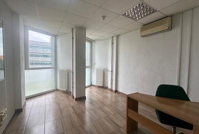 Piata 700, Unirii, spatii birou SAD 12-29 mp, ultracentral,parcare privata - 1