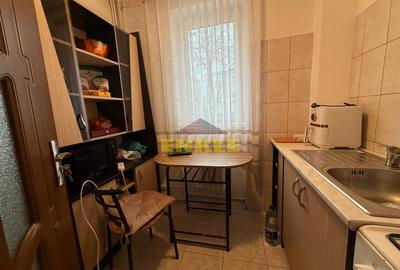 Vânzare apartament cu suprafață totală de 50 mp, zona Scolii 7 - 7