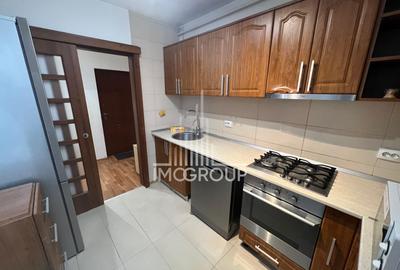 Apartament cu 3 camere semidecomandat, mobilat în Florești