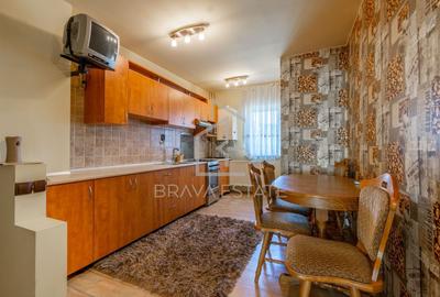 Apartament cu 4 camere semidecomandat, mobilat în Zorilor