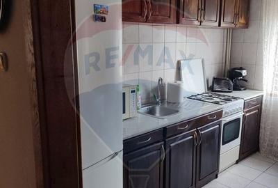 Apartament 3 cam, 2 balcoane, loc parcare zona Micalaca Orizont - 9