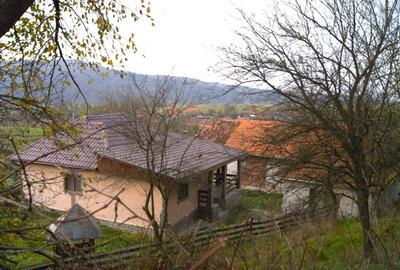 Casa si teren in Vata de Jos, Ocisor - 15