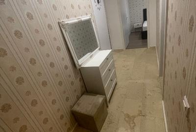 Apartament cu 2 camere decomandat, mobilat în Roșu