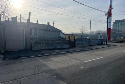 Teren intravilan curti constructii in apropiere de parcul central, piata, liceu - 2