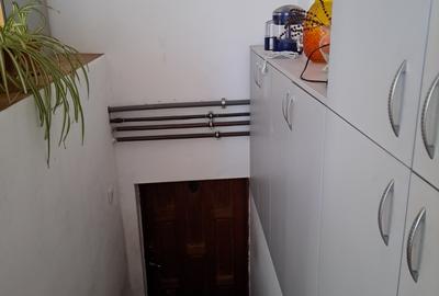 VILA IN REGIM DE INALTIME PARTER SI ETAJ ULTRAFINISATA PE 19 ARI TEREN - 21