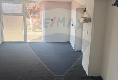 Spațiu comercial de vânzare în Pianu de Jos – 330 mp, aproape de A1 - 4
