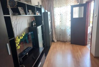 Garsonieră semidecomandată, mobilată în Titan