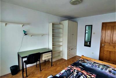 Casă cu 4 camere în Zorilor