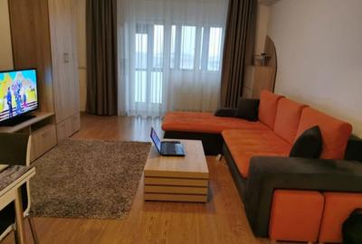 Apartament cu 2 camere semidecomandat, mobilat în Militari