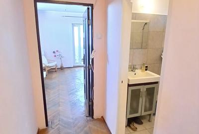 Vanzare – 2 camere | Unirii – 11 Iunie | Centrală proprie - 7