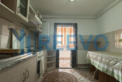 Apartament 2 camere, etaj 3, centru, Buhuși - 4