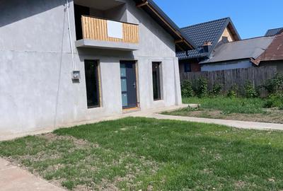 Casă de vânzare – comuna Berceni, la 12 km de Ploiești - 2