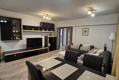 Apartament cu 3 camere, mobilat în Băneasa