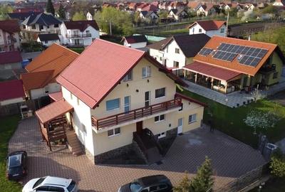 Casă individuală cu 7 camere în Sânpetru