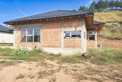 Casa pe un nivel, cu priveliste superba, teren 2000 mp, Suceagu - 1