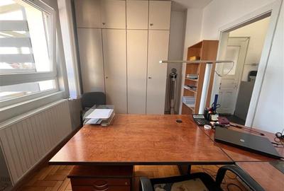 Lugoj,  Vila de Vis Cu Piscina, 440 Mp. Construiti, 820 Mp. Teren - 40