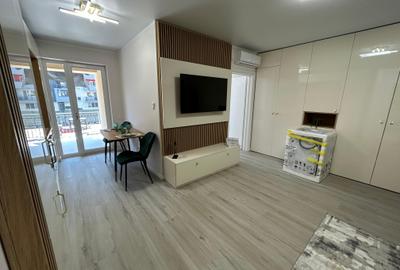 Apartament cu 3 camere decomandat în Vest