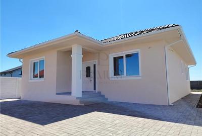 CASA INDIVIDUALA - GATA DE MUTAT - ZONA POPULATA - 1