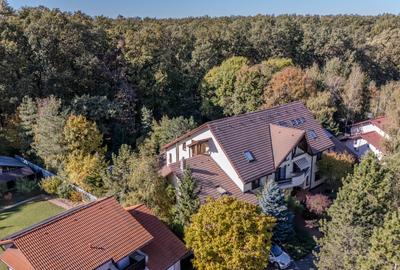 Casă individuală cu 7 camere în Corbeanca