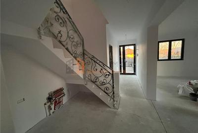 Exclusivitate! Casa tip P+1 zona Maracineni - 16