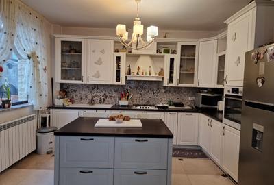 Vila in Colentina, S+P+2E, 7 camere, 5 bai, mobilata si utilata - 2