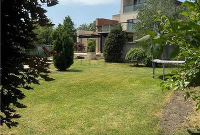 Casă individuală cu 6 camere în Păulești