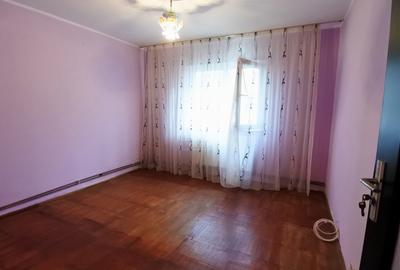 Apartament cu 3 camere decomandat în Nord