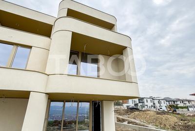 Casa premium tip duplex cu priveliste la oras cartier Voronet Iris - 1
