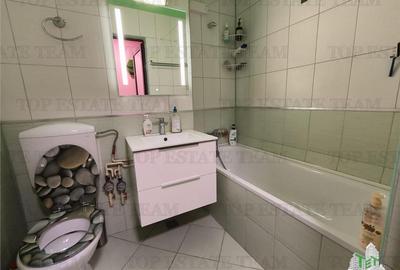 Apartament de vanzare 3 camere amenajat cu gust in zona Giulesti - 8