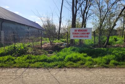 Teren intravilan intre case - 2079 mp - Movilita - 2