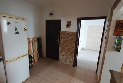 Apartament cu 2 camere decomandat în Siderurgiștilor