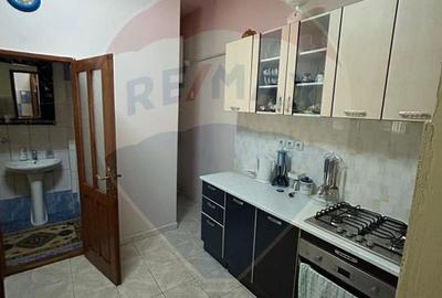 Casă de vânzare | Rădăuți | Ștefan cel Mare + 2 garaje - 8