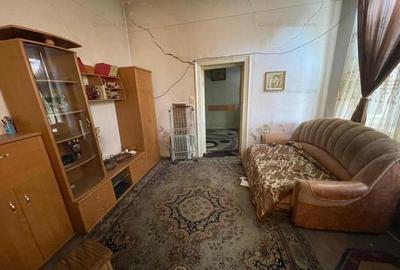 Casa caramida 85mp Centru , 178mp teren cu 14m la strada, gaze canalizare apa - 2