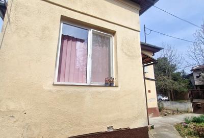 Casa situata in zona Blascovici, pe frumoasa strada Maslinului - 11