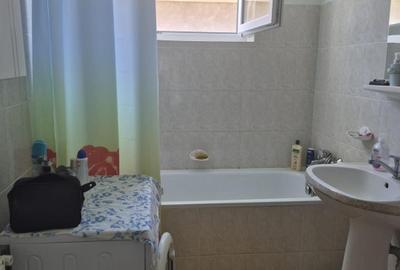 Locuință cu priveliște: Casă bifamilială într-o locație liniștită!!!Privat!!! - 9