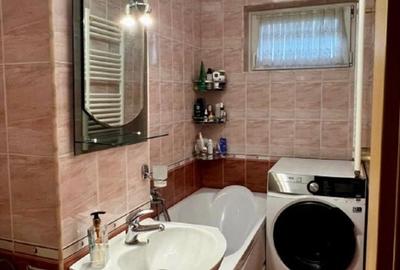 Proprietar vand apartament cu 3 camere cu centrala+ baxa, in zona Girocului - 10