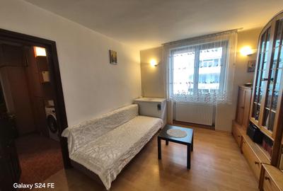 De vânzare – Apartament cu 4 camere | 80 mp | Parter înalt | Boxă + Parcare | Zo - 6