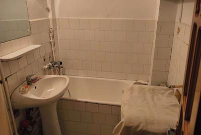 Apartament 3 camere- Zona Sud - etaj 2 - 54 mp - 8