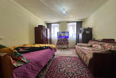 Apartament 2 camere + teren + garaj, Str. 9 Mai - 9