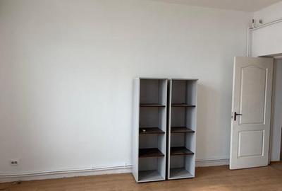 Unirii Inchiriez ap 3 cam nemobilat et 1 Vila recent renovat pentru birou parcar - 1