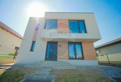 Casă / Vilă cu 5 camere de vânzare în zona Calea Clujului - 2