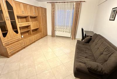 Apartament cu 2 camere decomandat, mobilat în Central