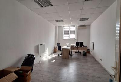 Spatiu birouri 25 mp Piata Cipariu - 1